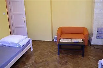 Old Walls Hostel Krasków 0*,